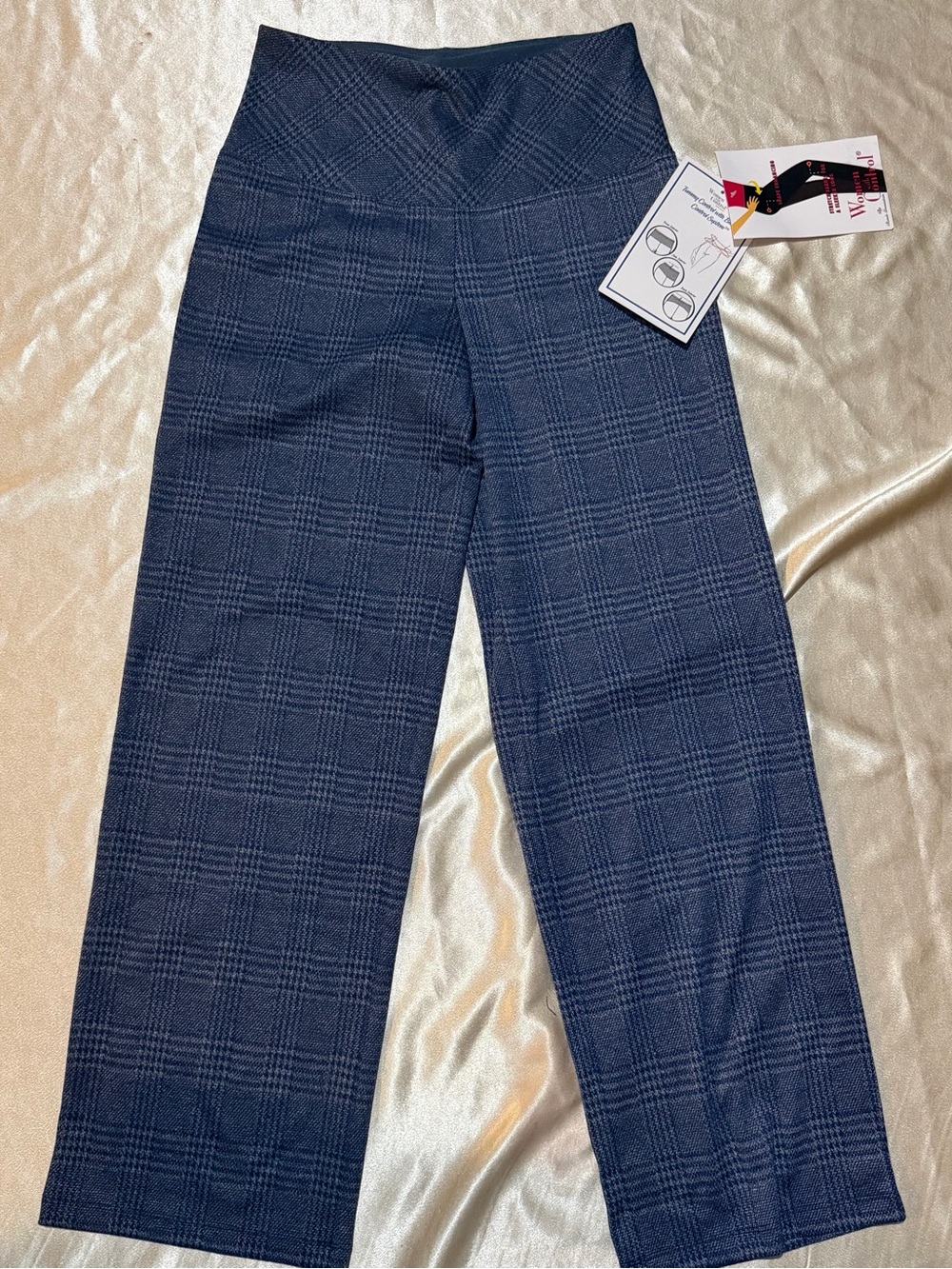 Women with Control Tummy Control Jacquard Wide Leg Pants in XS. NWT